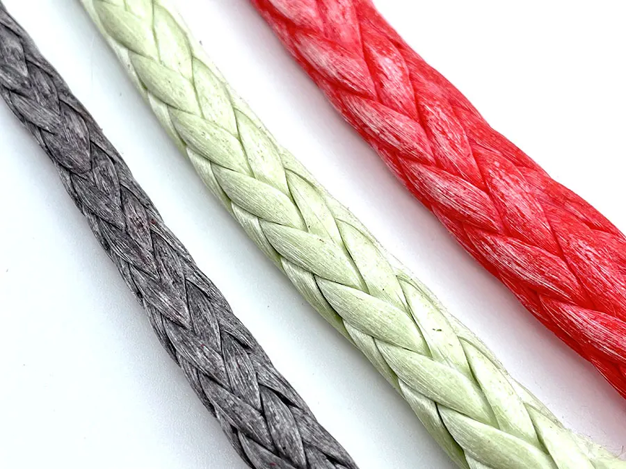Tre trecce spalmate, grigia, verde chiaro e rossa